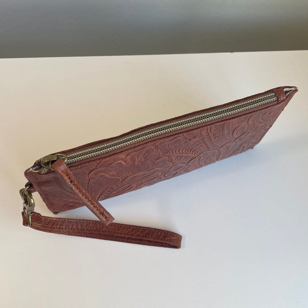 American Leather Co. Genuine Leather Wristlet - Picture 8 of 11